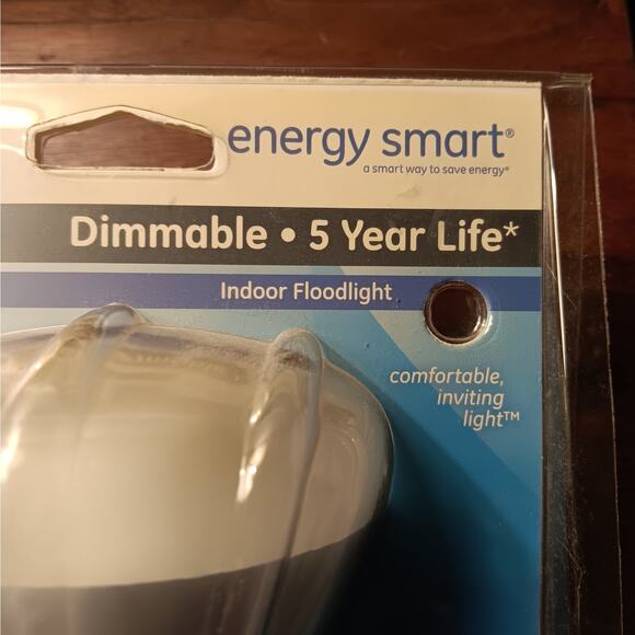 New in Package General Electric GE Dimmable 65 WATT Indoor Floodlight - Picture 3 of 5